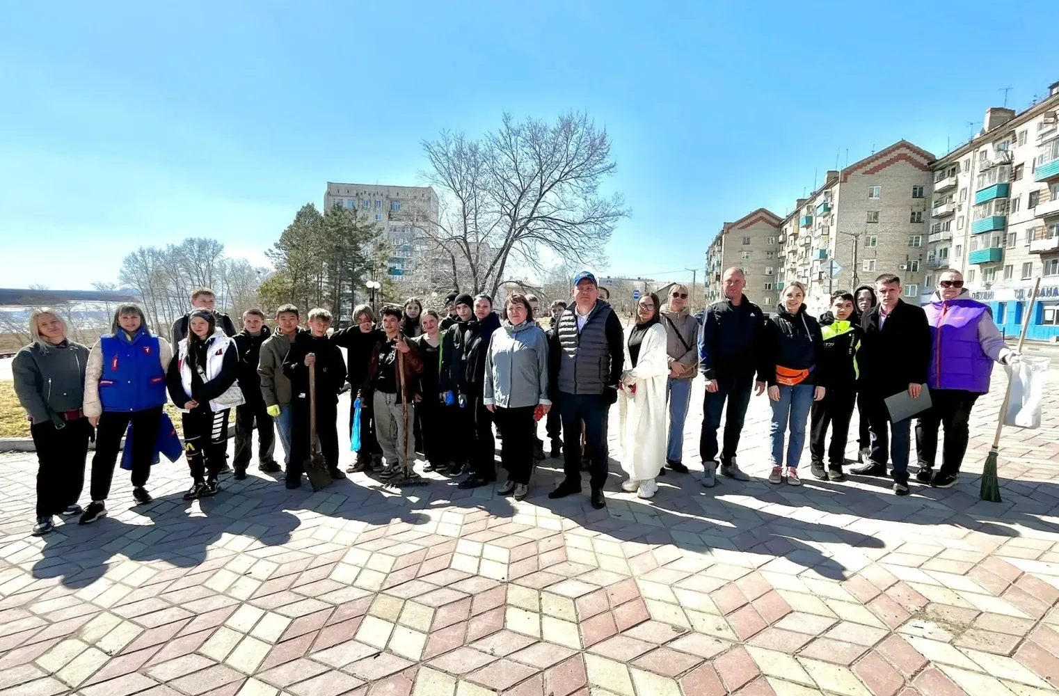 Молодёжь Амурского района инициировала акцию «Чистый город начинается с тебя»