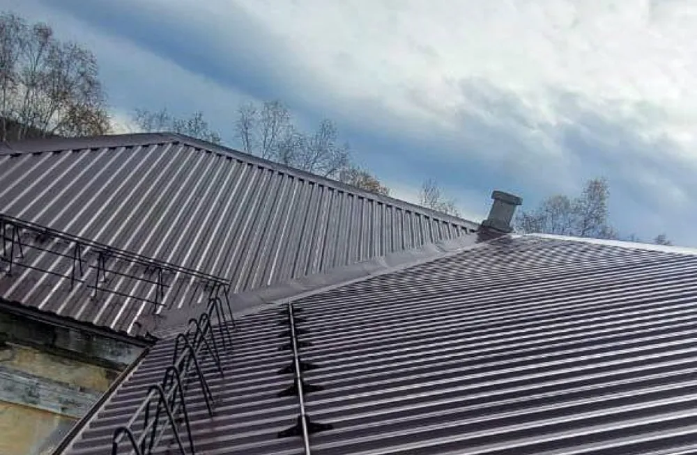 Капитальный ремонт кровли в школе посёлка Майский завершили досрочно