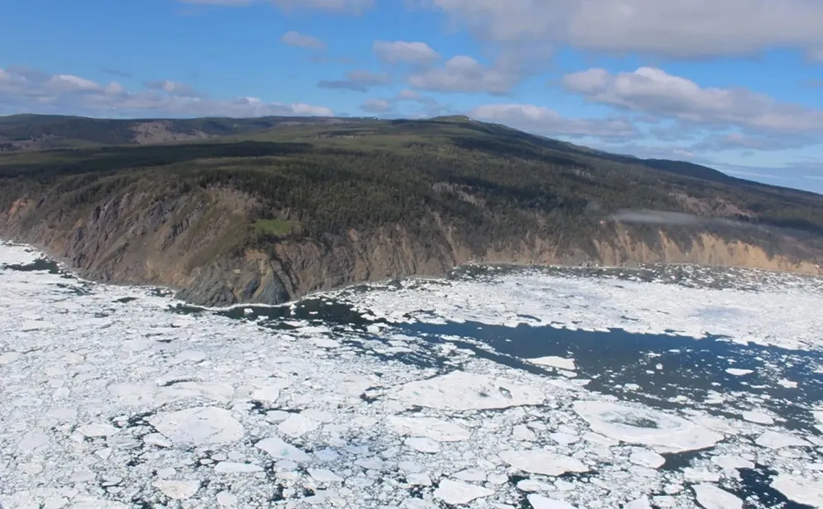 Площадь ледяного покрова в Охотском море достигла исторического минимума