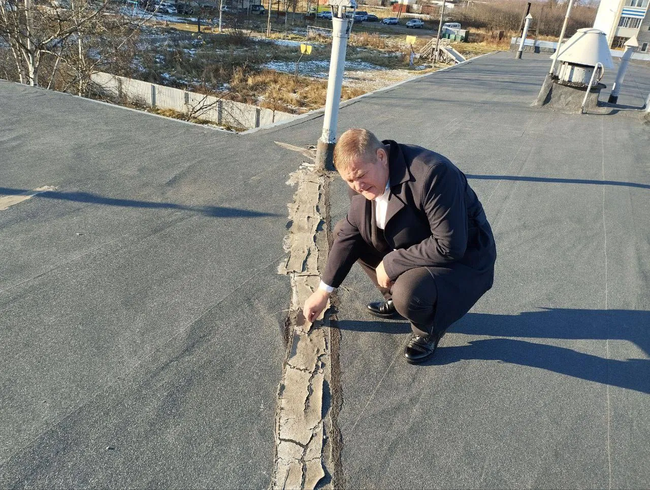 Протекающую крышу детсада «Маячок» в посёлке Токи капитально отремонтируют