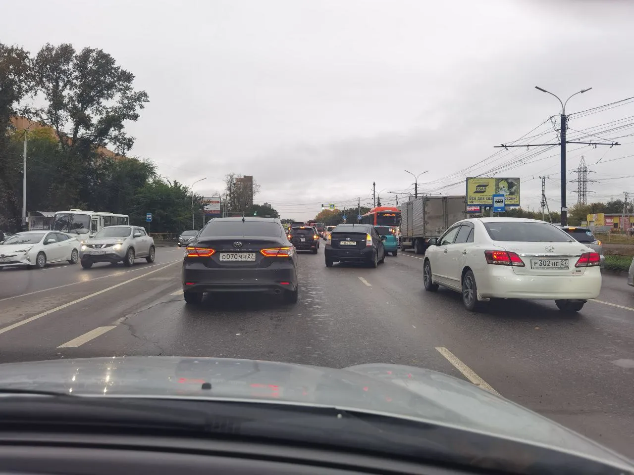 Движение по двум загруженным улицам временно ограничат в Хабаровске