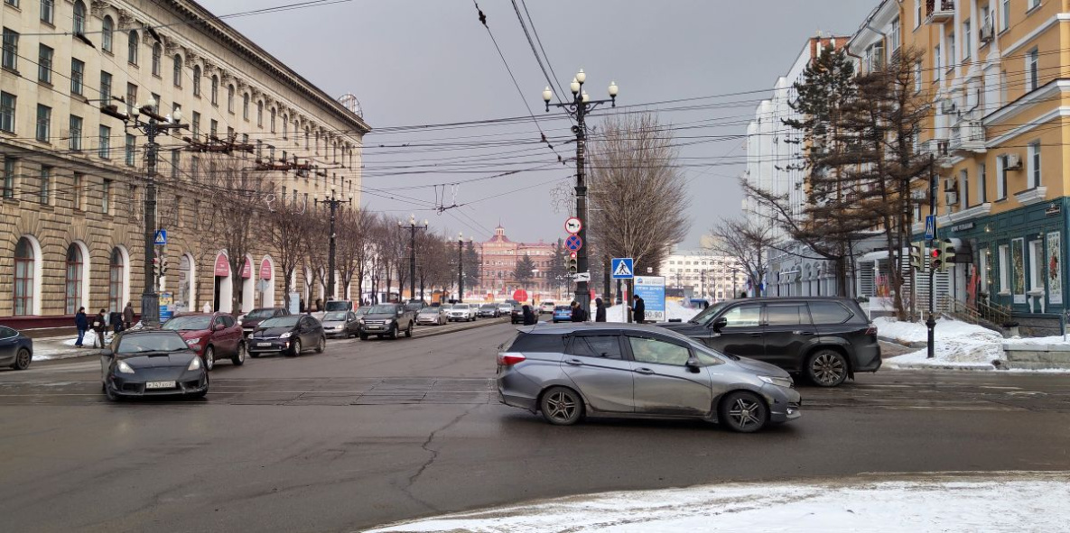 Хабаровск вышел в лидеры в России по показателю «Работа и доходы»