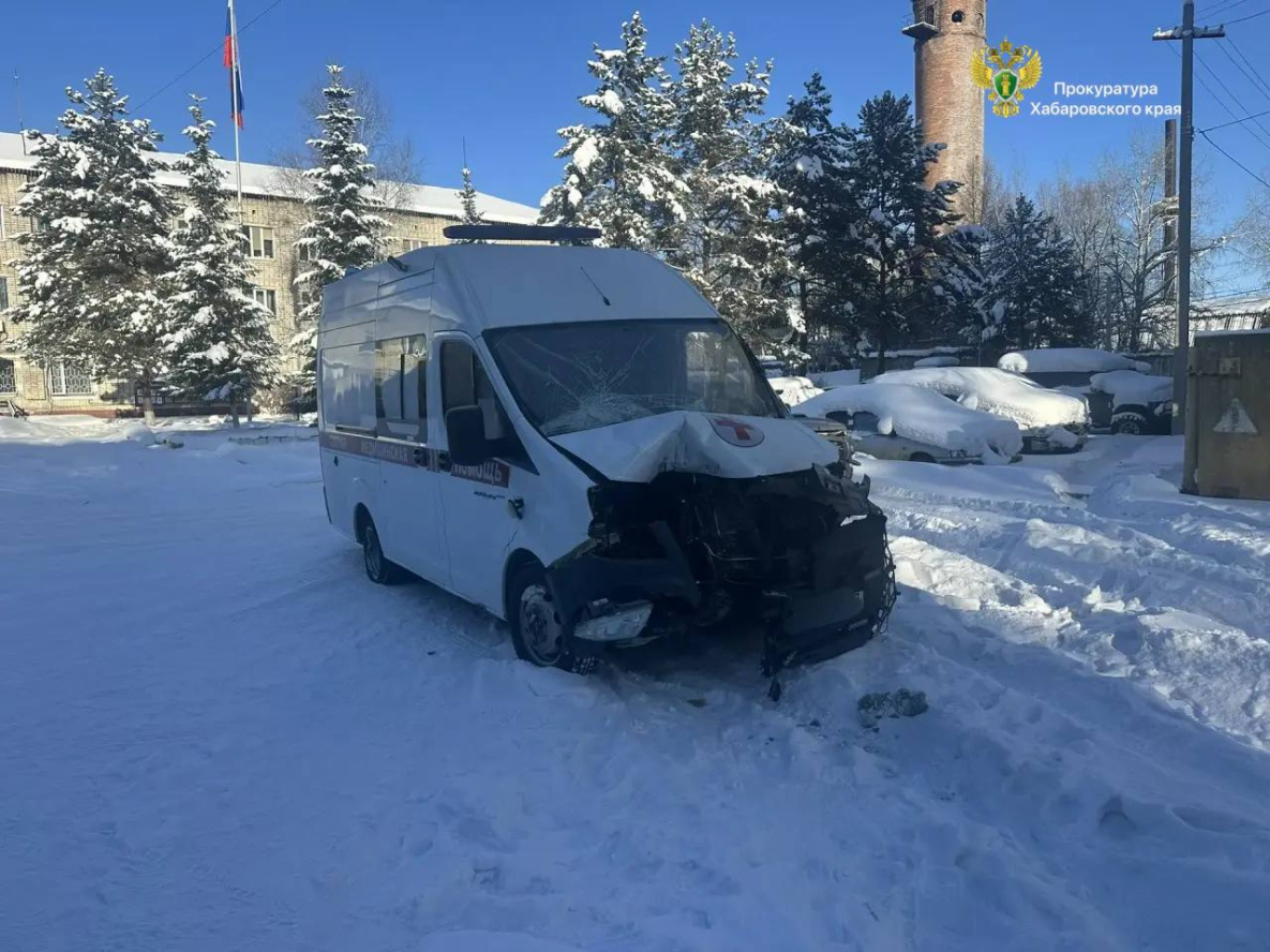 В ДТП с машиной скорой помощи в Хабаровском крае ранены пять человек