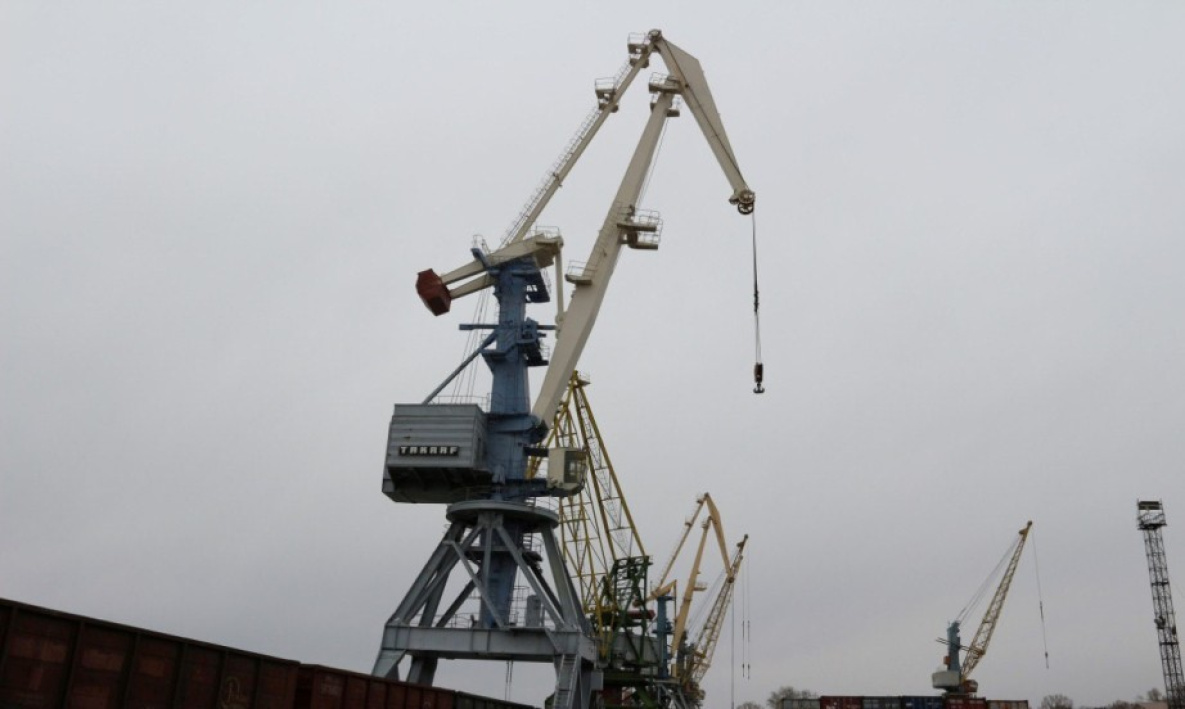 Хабаровский речной торговый порт увеличит грузопоток в навигацию-2022