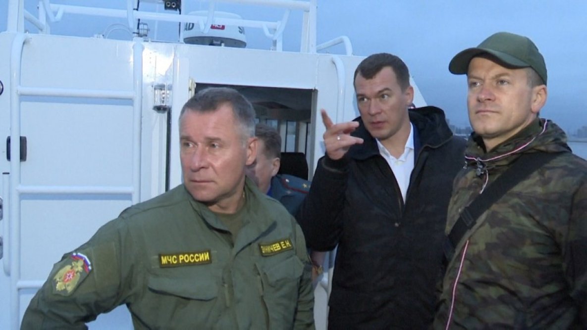 Глава МЧС России Евгений Зиничев проверил готовность Хабаровска к паводку