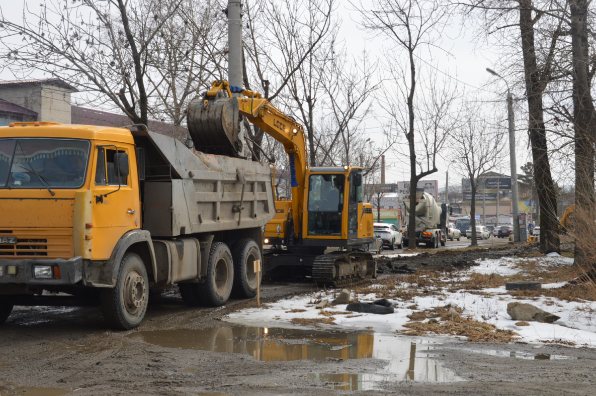 В Хабаровске начат ремонт проблемного участка проспекта 60‑летия Октября 