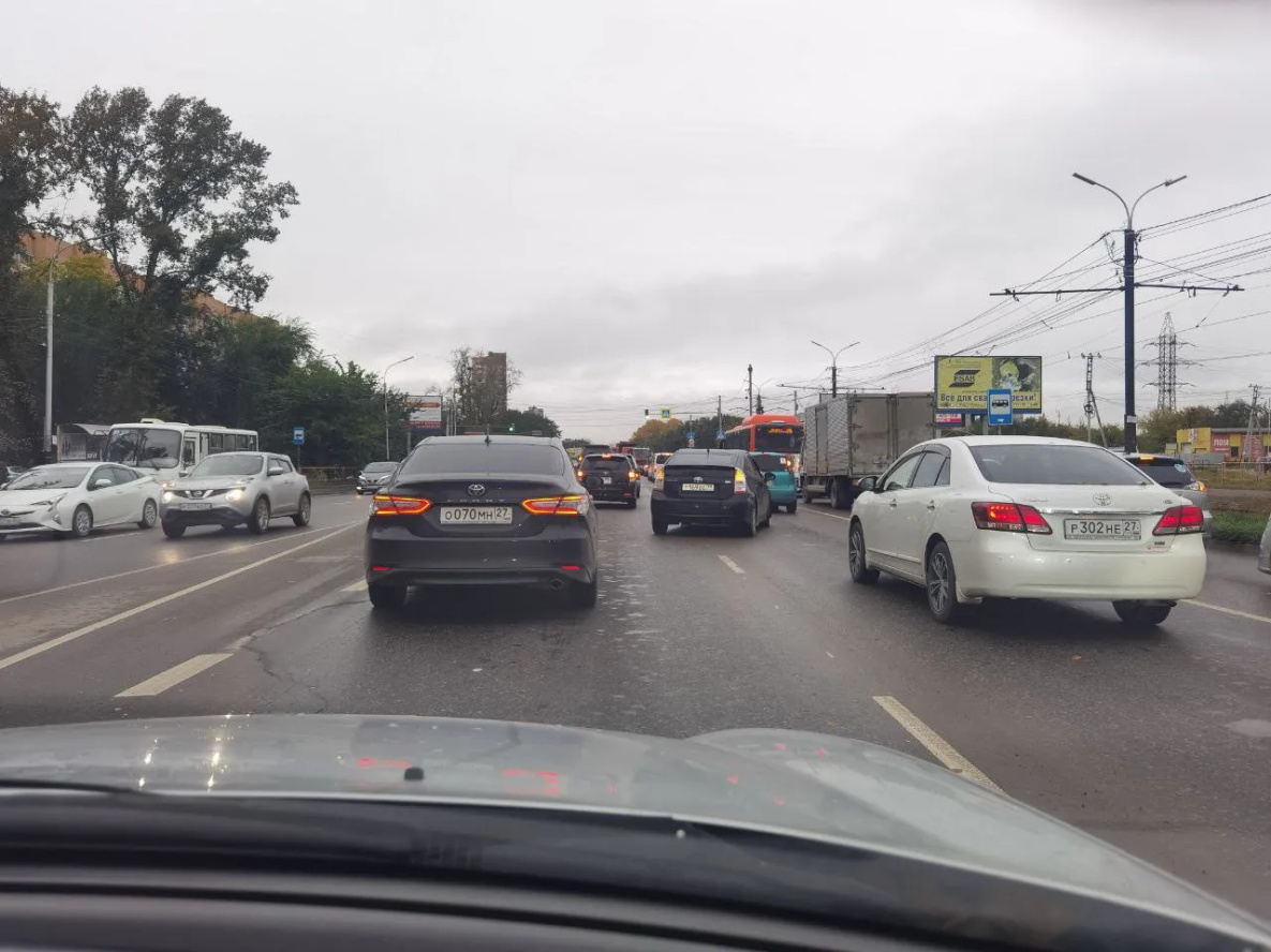 Движение по двум загруженным улицам временно ограничат в Хабаровске