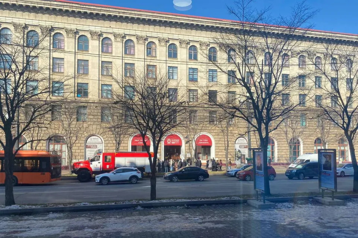 В Хабаровске из-за подозрительного предмета эвакуировали РАНХиГС