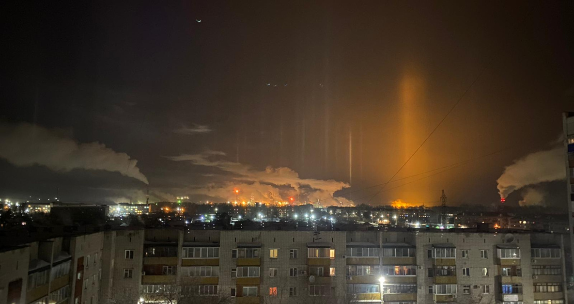 В Крещение природа удивила Комсомольск-на-Амуре световыми столбами