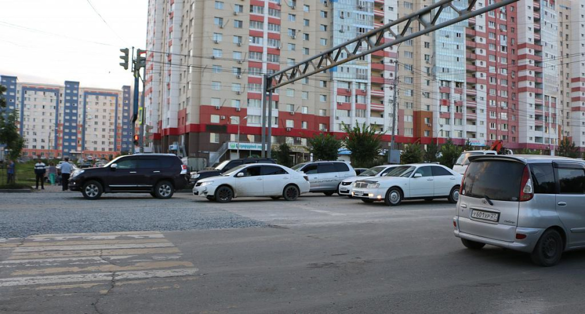 Из-за провалов грунта в Хабаровске изменили маршруты автобусов