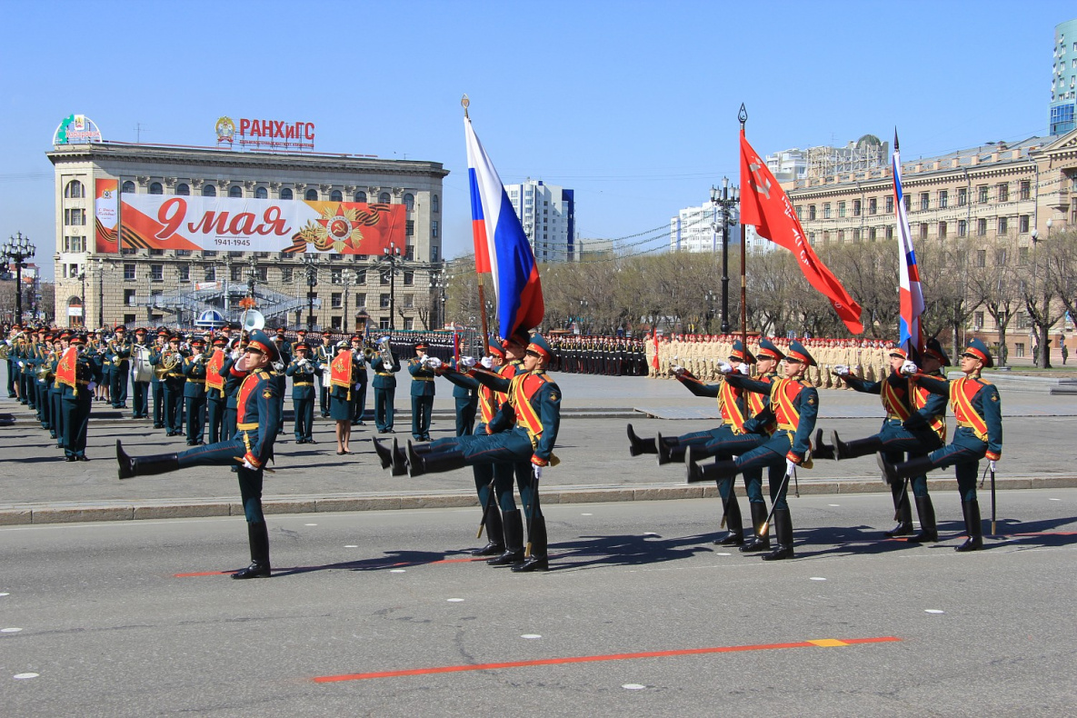 Потерянная туфелька и подаренные тортики - репетиция парада в Хабаровске