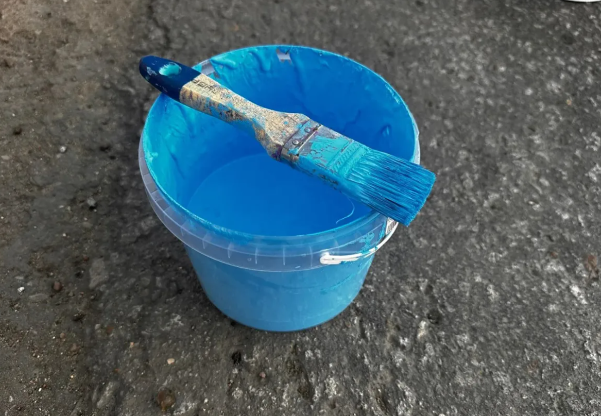 Студенты ТОГУ изобразили знаковые места Хабаровска на подпорной стене