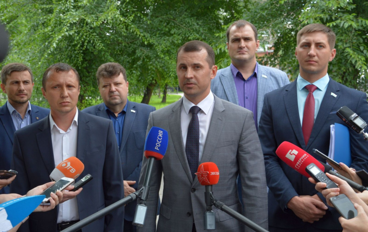 ЛДПР Хабаровского края заявила о давлении на депутатов 
