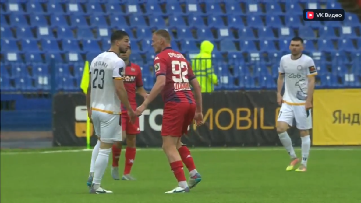 «СКА-Хабаровск» в непростом домашнем матче победил КАМАЗ 2:1