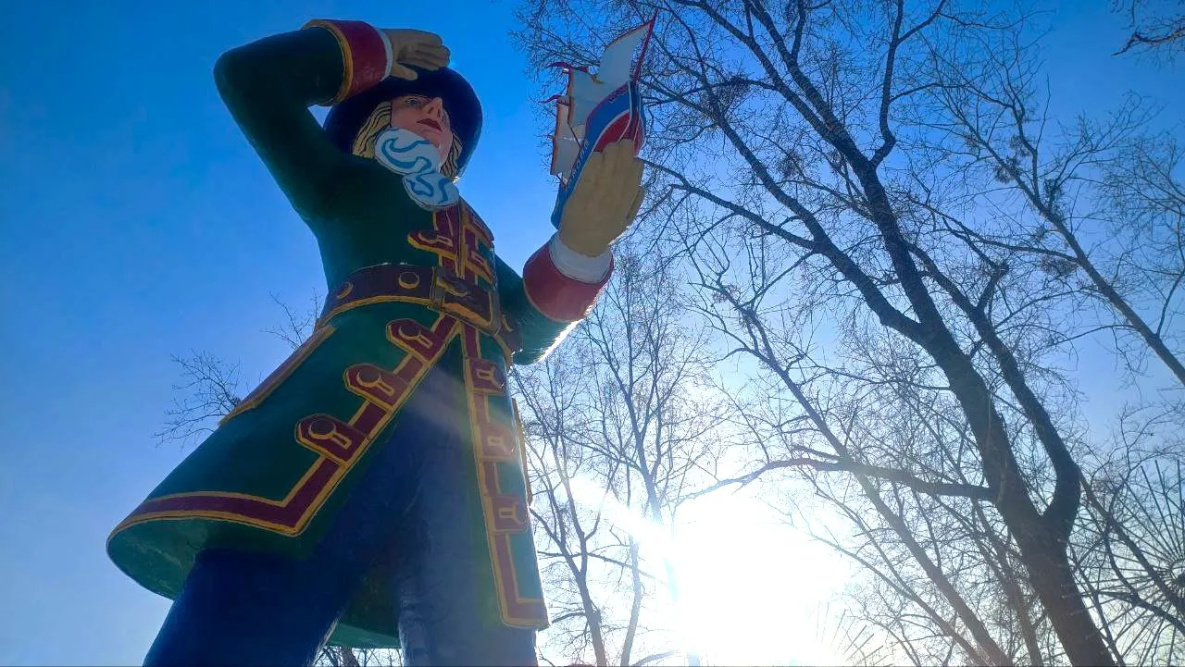 Когда появилась традиция украшать ёлку на главной площади Хабаровска?