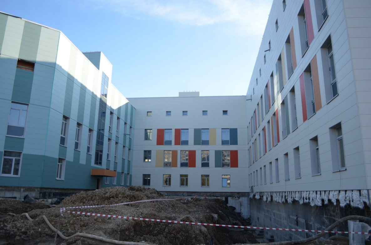 Онкоцентр и детский больничный комплекс в Комсомольске достроит «ВСК»