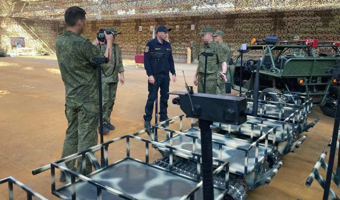 Губернатор Дмитрий Демешин доставил на СВО огромную партию техники