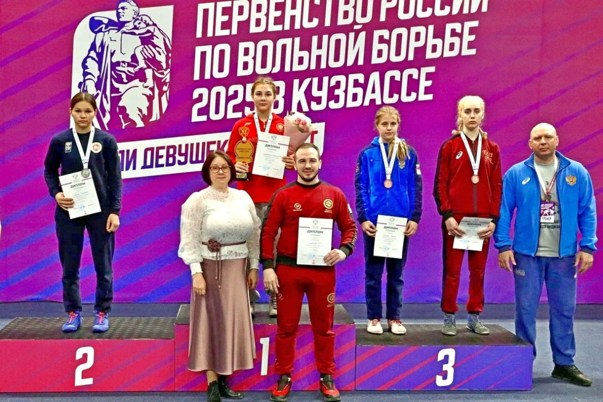 Юная хабаровчанка победила в первенстве России по вольной борьбе