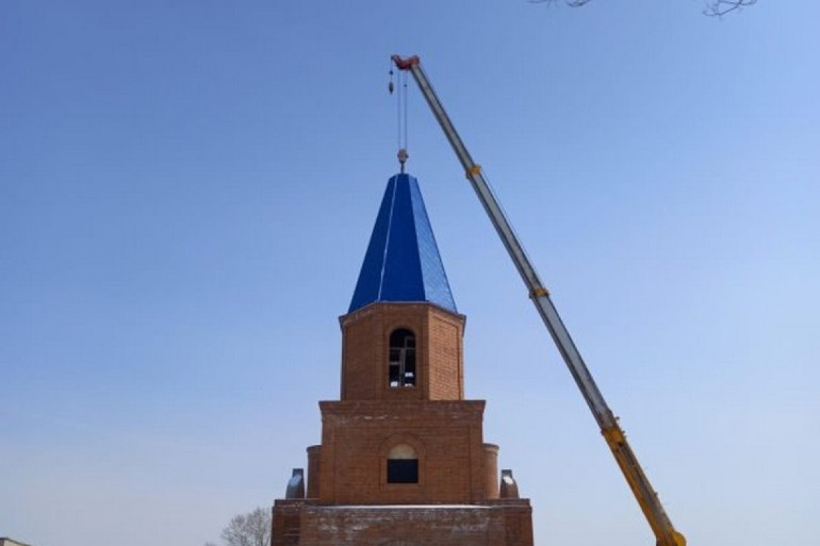 Храм на окраине Хабаровска обретает купола