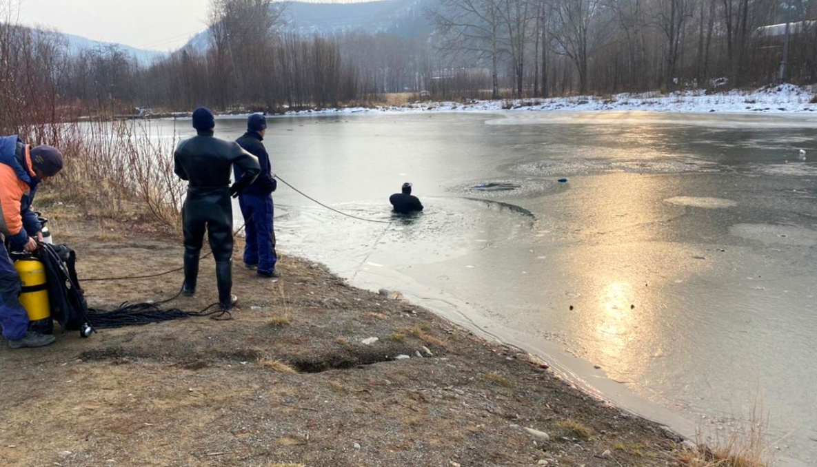 В Хабаровском крае двое детей провалились под лёд озера и утонули