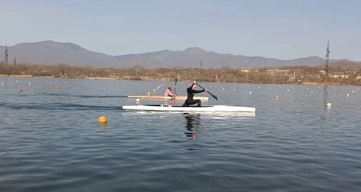 Хабаровские спортсмены победами открыли сезон гребли на байдарках и каноэ