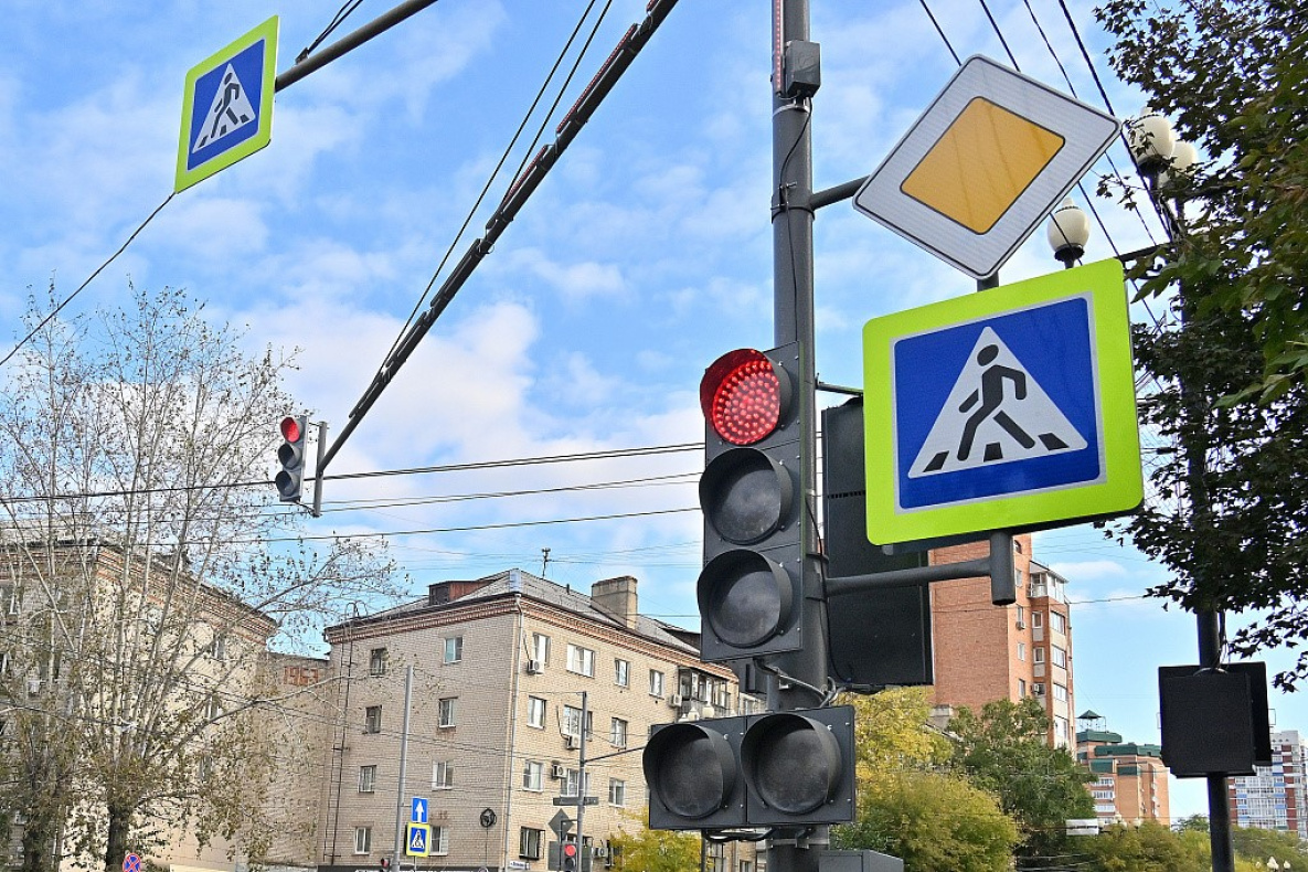 Работой нового светофора на улице Ленина остался недоволен глава Хабаровска