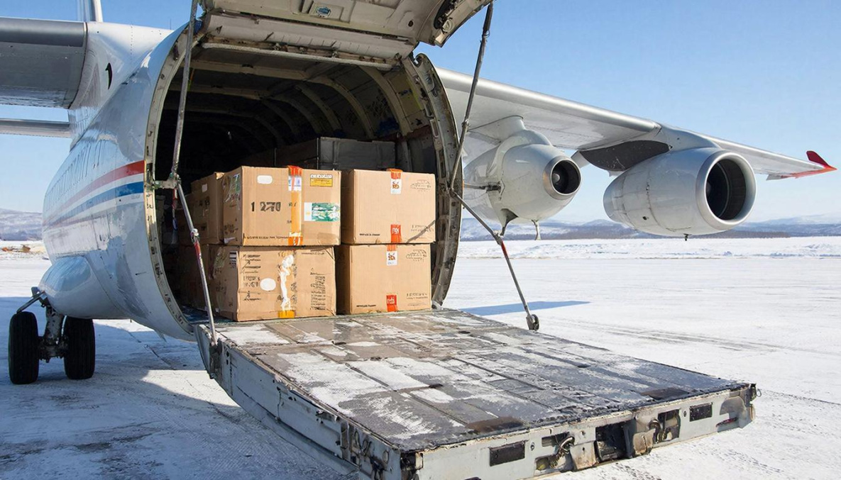 Жителей северного Аяна на Пасху без яиц и молока не оставят