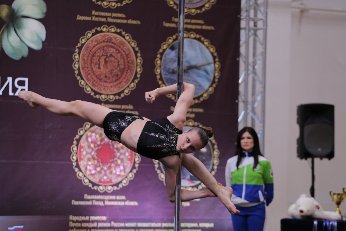 Хабаровские пилонщицы завоевали 12 медалей всероссийских соревнований