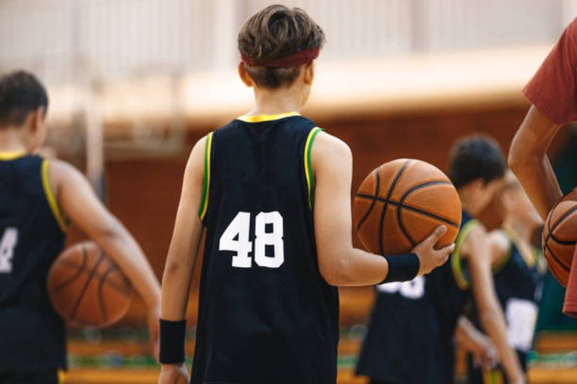 Youth basketball. Баскетбол фото. Баскетбол для молодежи. Феникс Хабаровск баскетбол. Ролла Болла Junior.