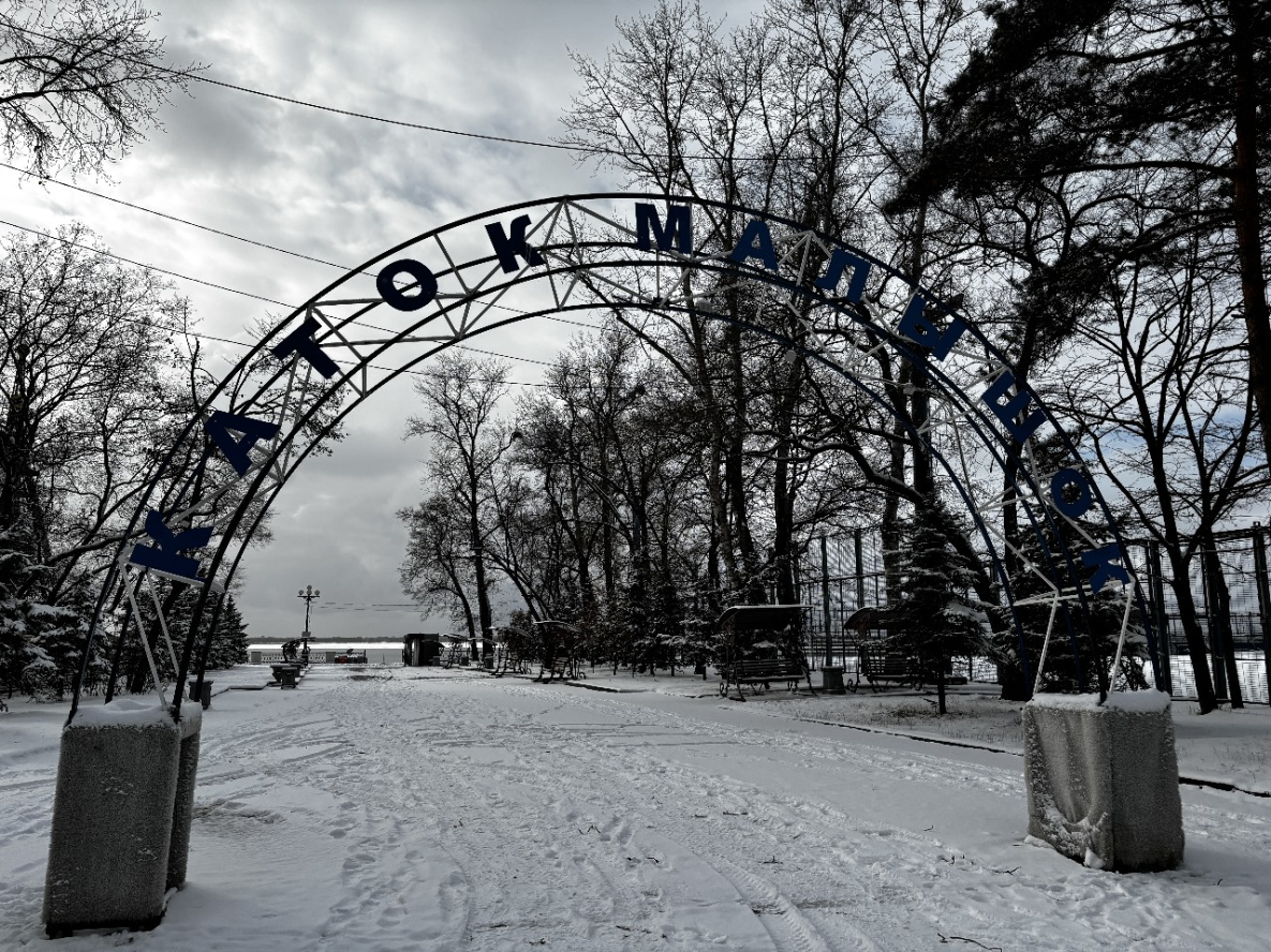 Устойчивые морозы позволят залить большой каток на набережной Хабаровска