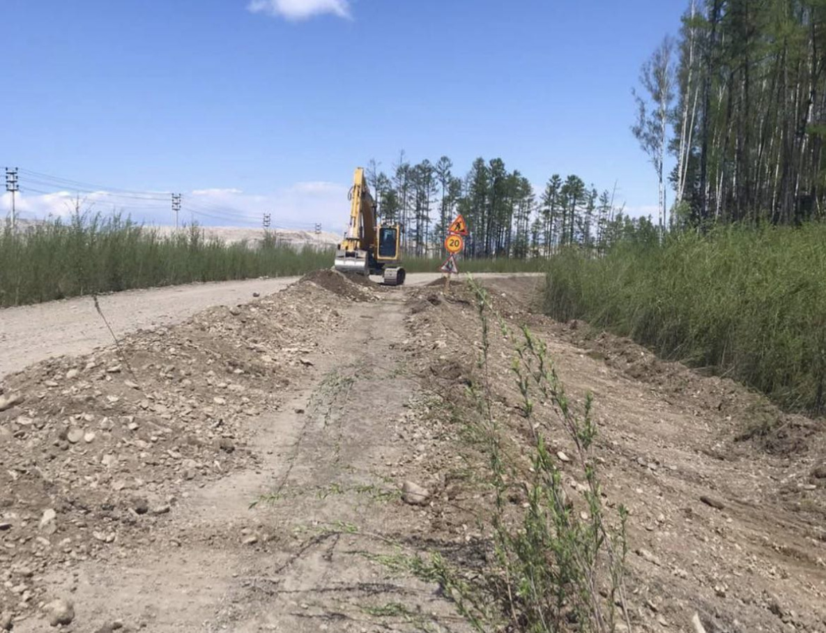 В Верхнебуреинском районе возобновили ремонт автотрассы Чегдомын - Шахтинский