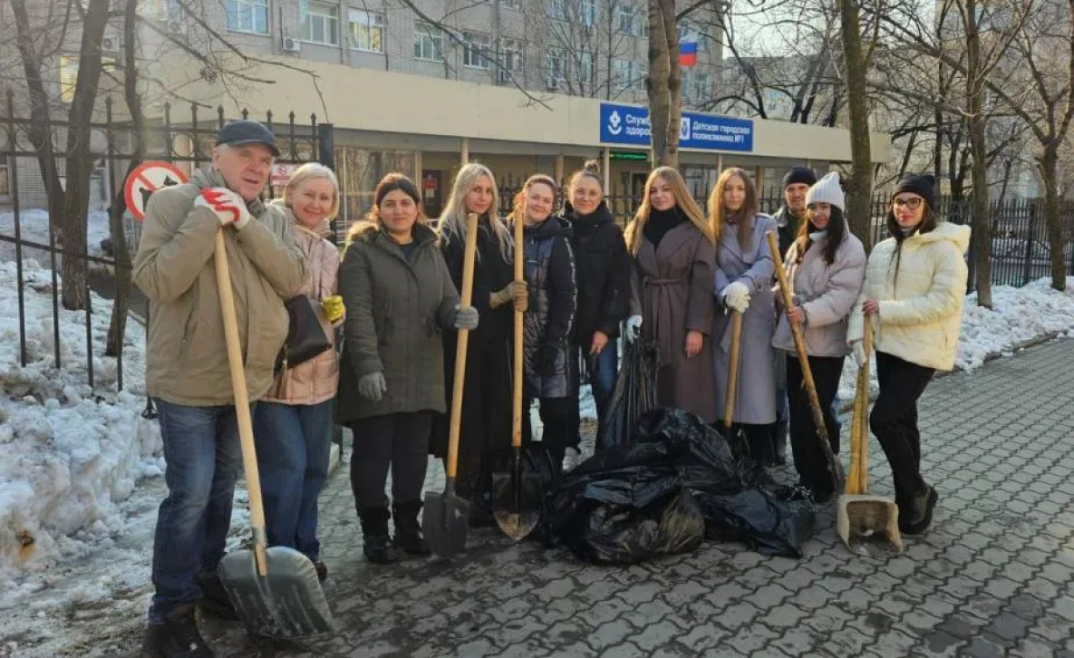 Чиновники в Хабаровском крае массово вышли на субботники