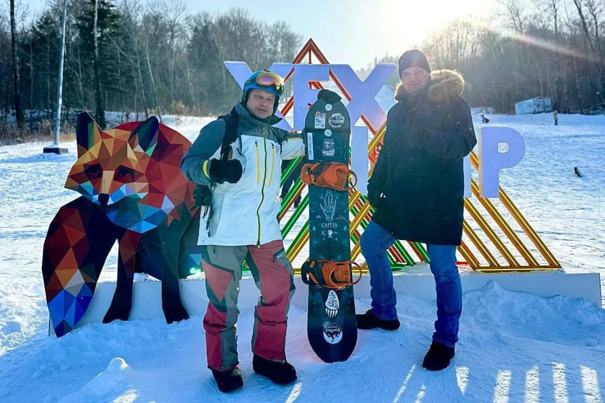 Новый горнолыжный сезон открыли райдеры на ГЛК «Хехцир» в Хабаровске