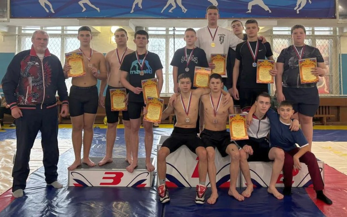 Спортсмены из Советской Гавани завоевали 13 медалей на турнирах по сумо