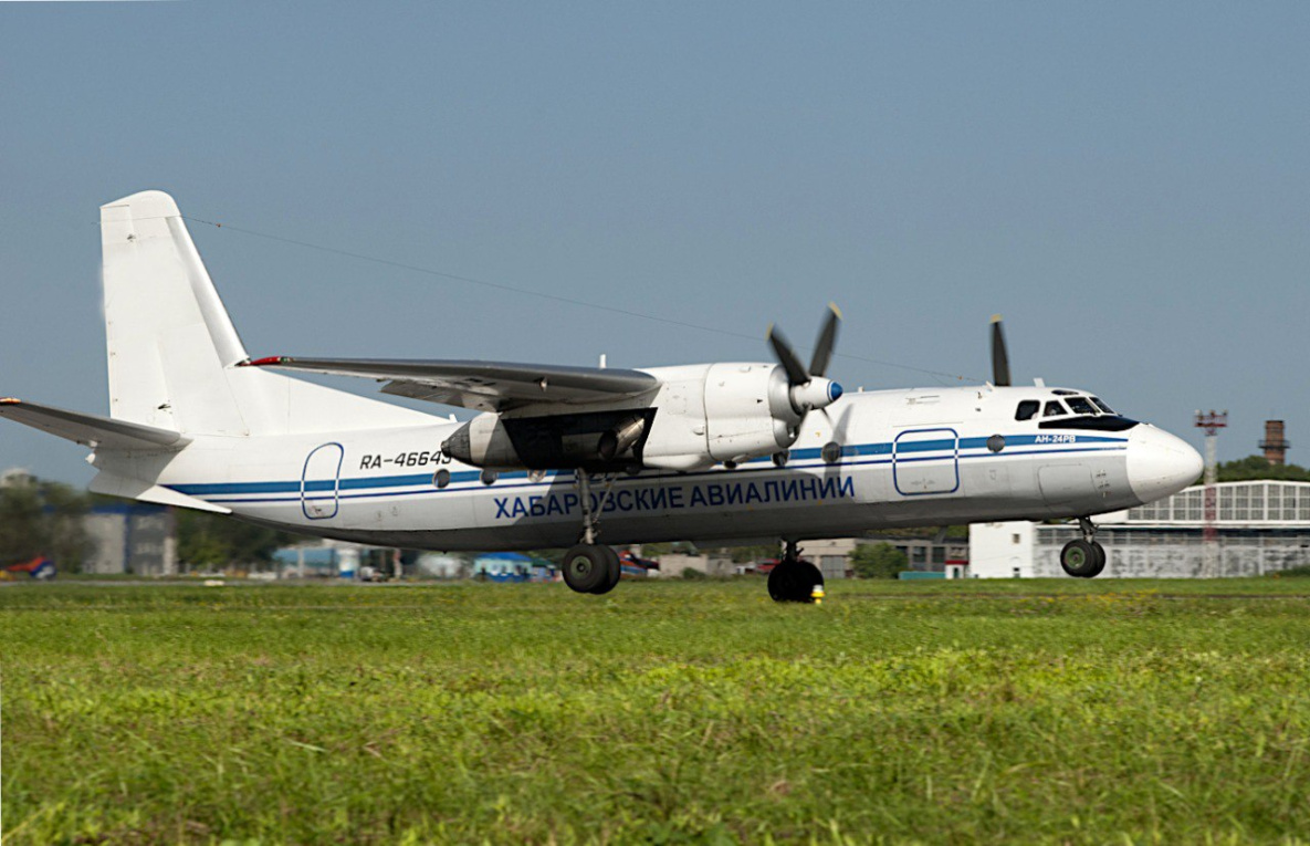 Аэродром Нелькана закрыт до 9 мая из-за размокшей полосы