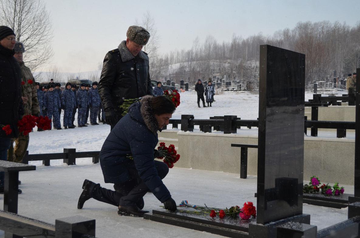 Мемориал памяти бойцам ОМОН «Ураган» открыли в Комсомольске-на-Амуре |  11.12.2023 | Хабаровск - БезФормата