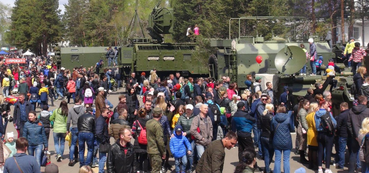 Плюсы контрактной службы в армии в Хабаровске покажет выставка оружия