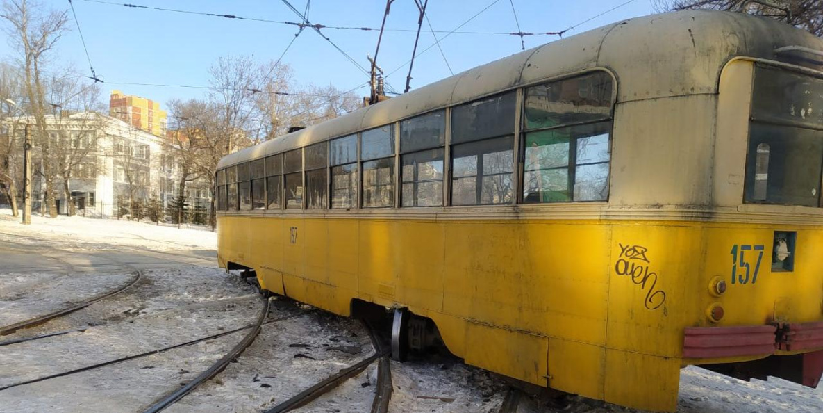 Трамвай №1 сошёл с рельсов в Хабаровске