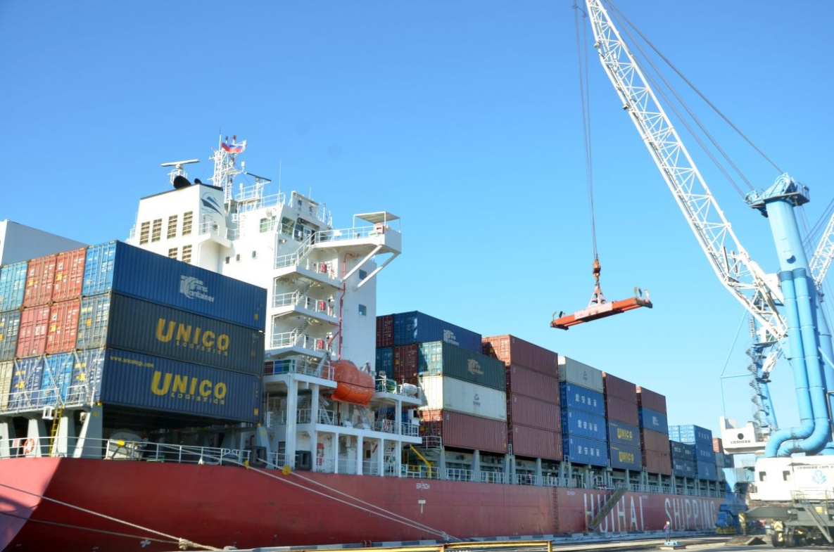 Итоги контейнерной перевалки за 2021 год подвели в порту Ванино