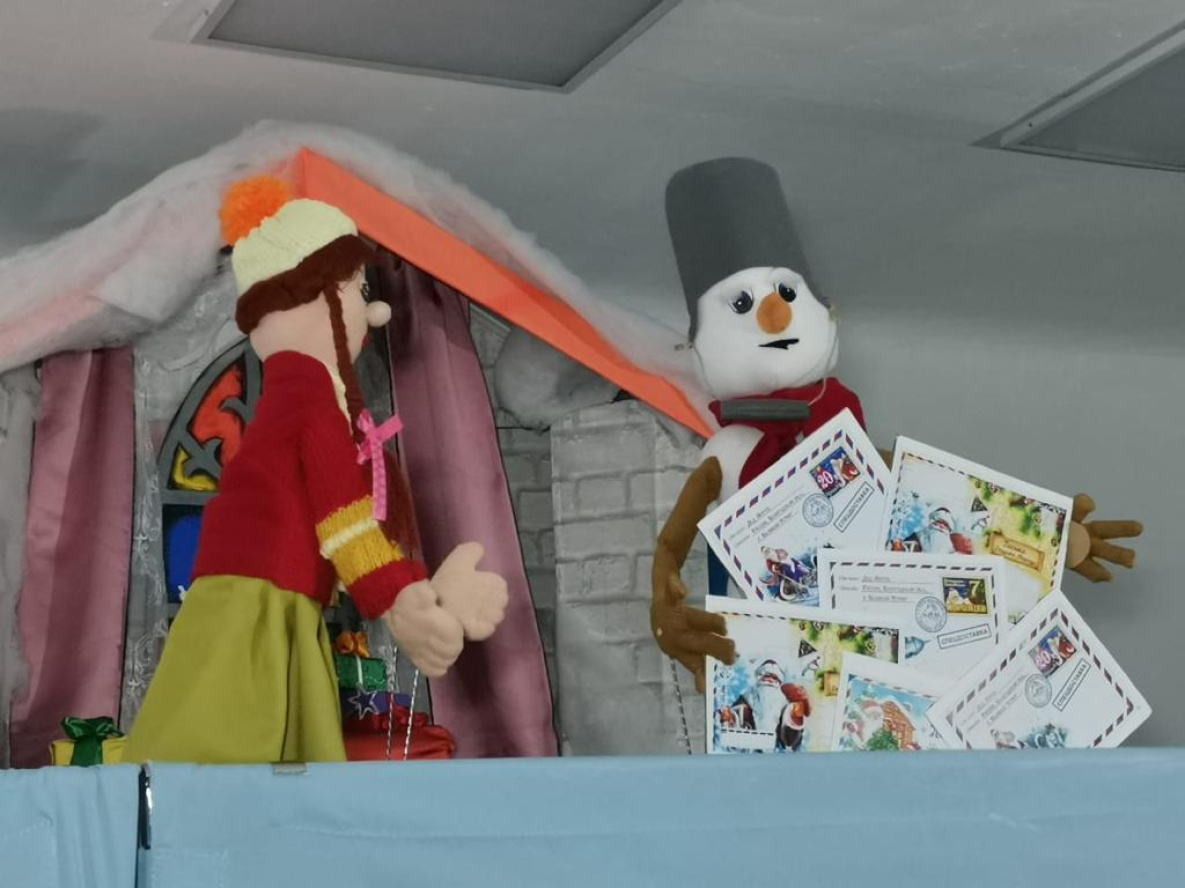 Кукольный театр волонтёров дарит хабаровским детям новогоднюю сказку