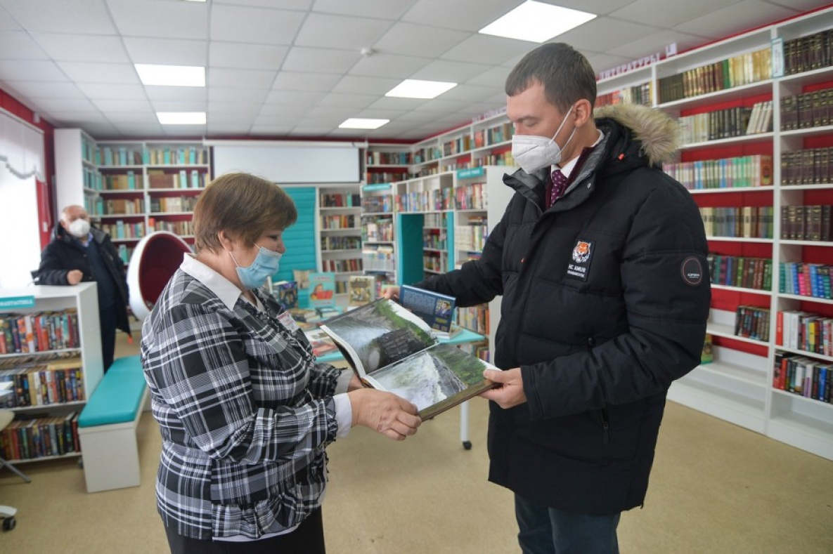 Библиотека в Берёзовом стала умнее при помощи проекта «Культурная среда»
