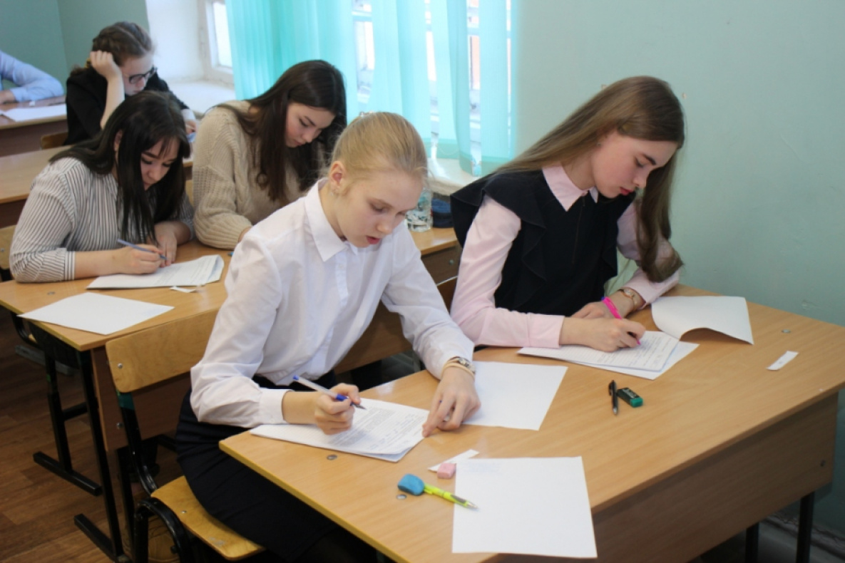 У старшеклассников Хабаровского края начались проверочные работы