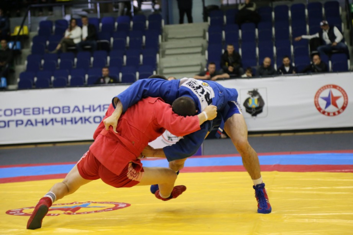 Хабаровские самбисты выиграли 15 медалей на Всероссийском турнире