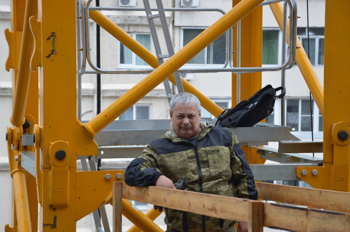 Крановщик из Хабаровска рассказал секрет определения надёжности застройщиков