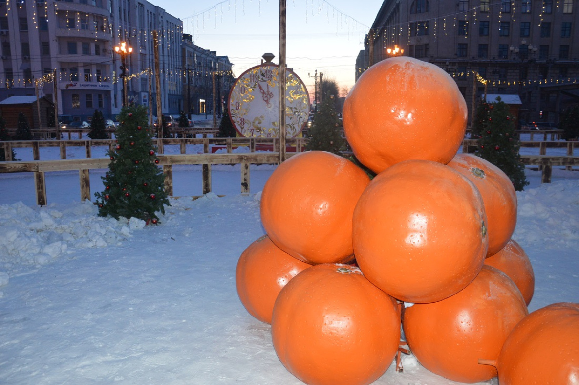 Ледовый городок открылся на главной площади Хабаровского края | 22.12.2023  | Хабаровск - БезФормата