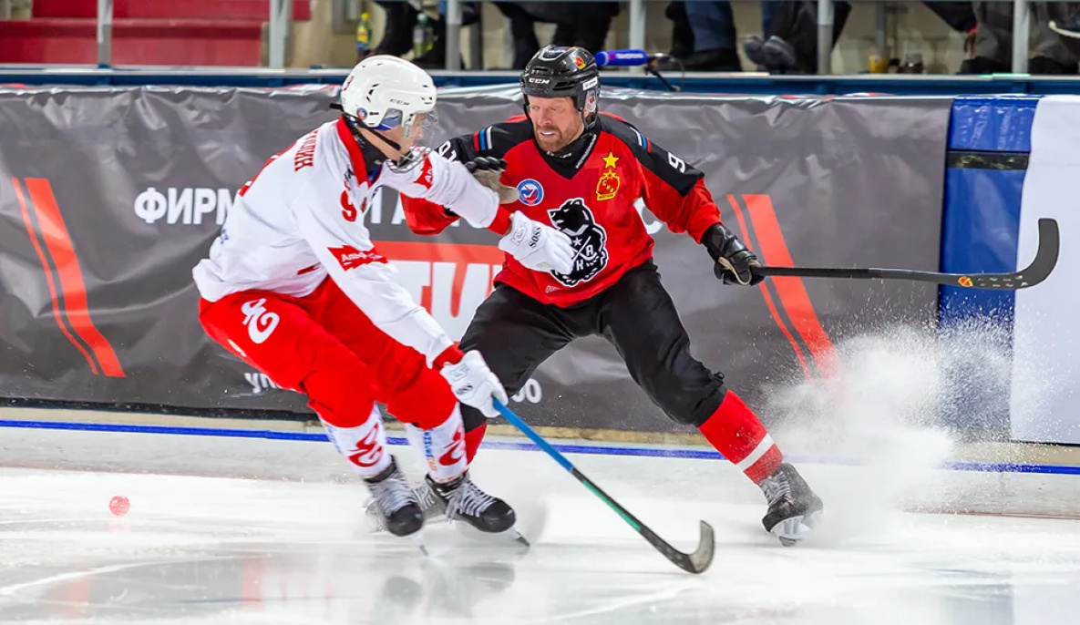 «СКА-Нефтяник» в домашнем матче обыграл «Енисей» 6:2