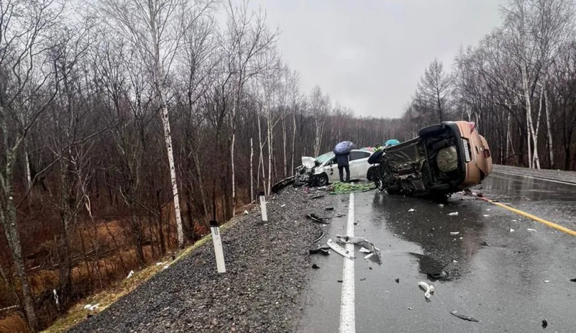 Погибшая виновница ДТП в Хабаровском крае выехала на встречную полосу