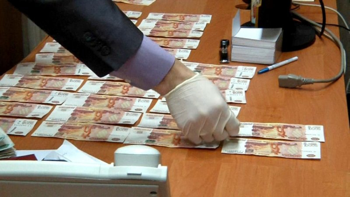 Экс-замначальника полиции Хабаровска осужден за крупную взятку