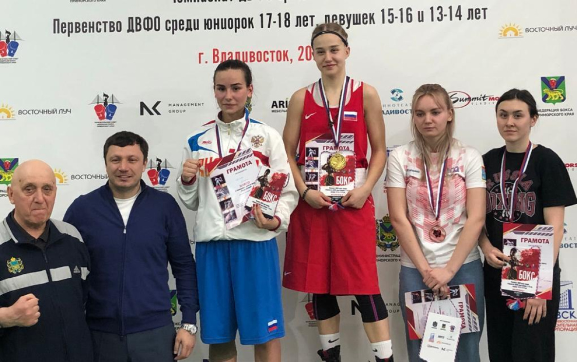 Женская команда по боксу Хабаровского края отметилась в первенстве ДФО