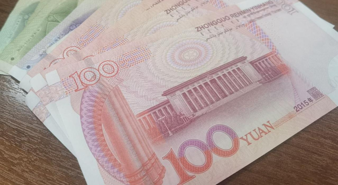 Почему ЦБ прекратил покупать валюту, рассказал хабаровский экономист